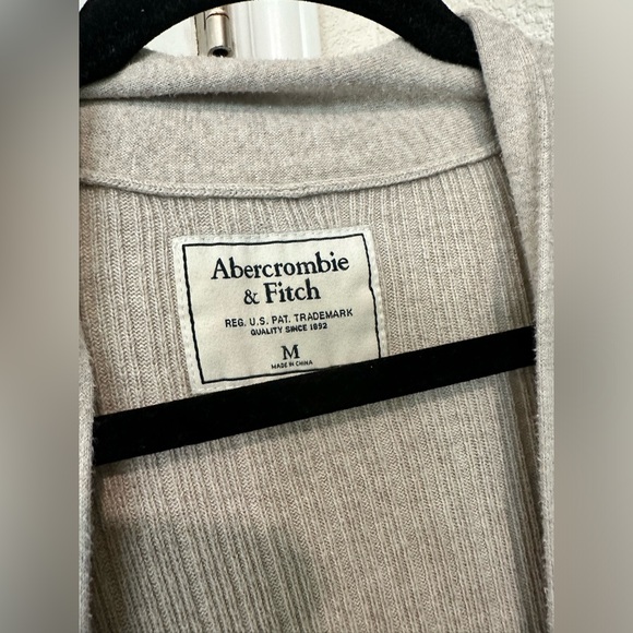 A&F long Cardigan zip up Abercrombie and fitch beige medium - Picture 5 of 5